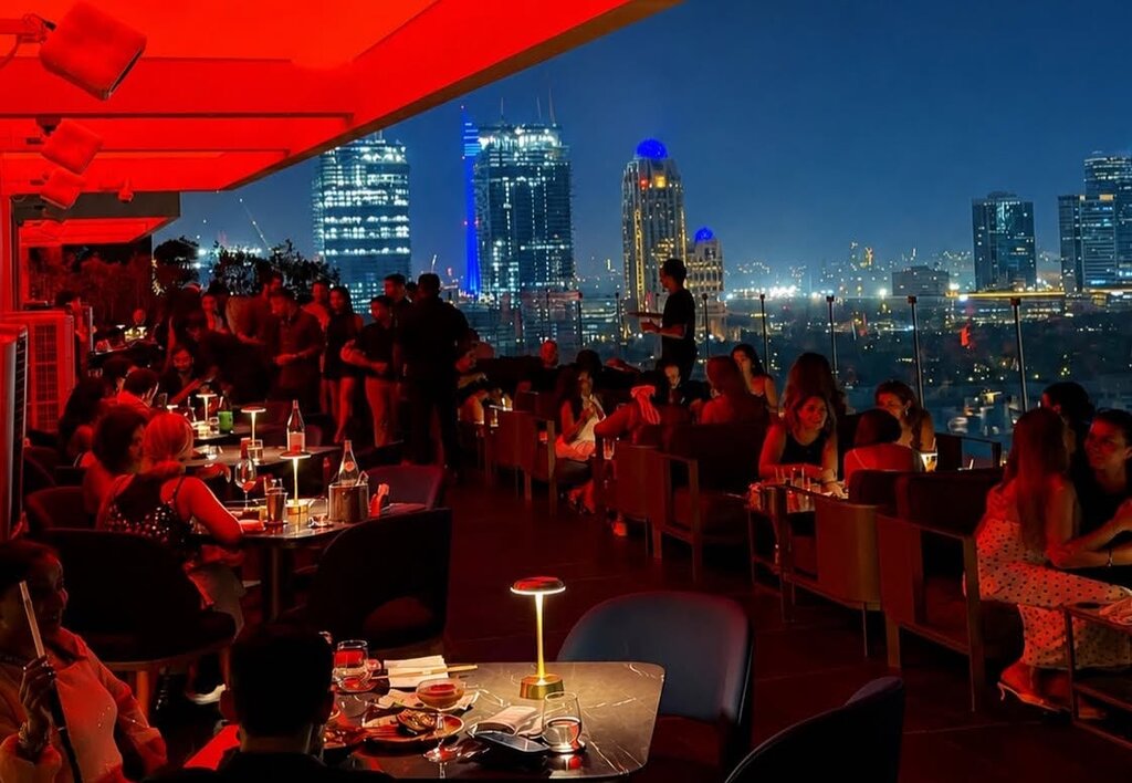 penthouse rooftop dubai